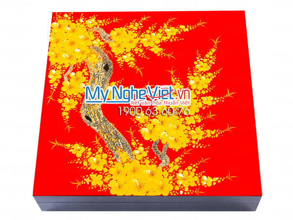 Hộp mứt vuông 4 ngăn mai vàng nền đỏ MNV-HM02-4
