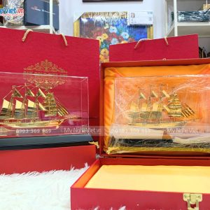 Thuyền dát vàng cao cấp