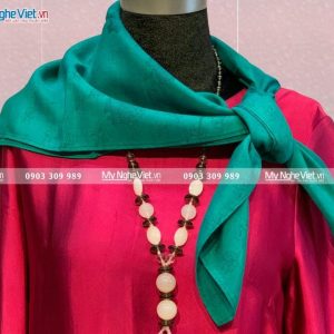khăn lụa vân vuông